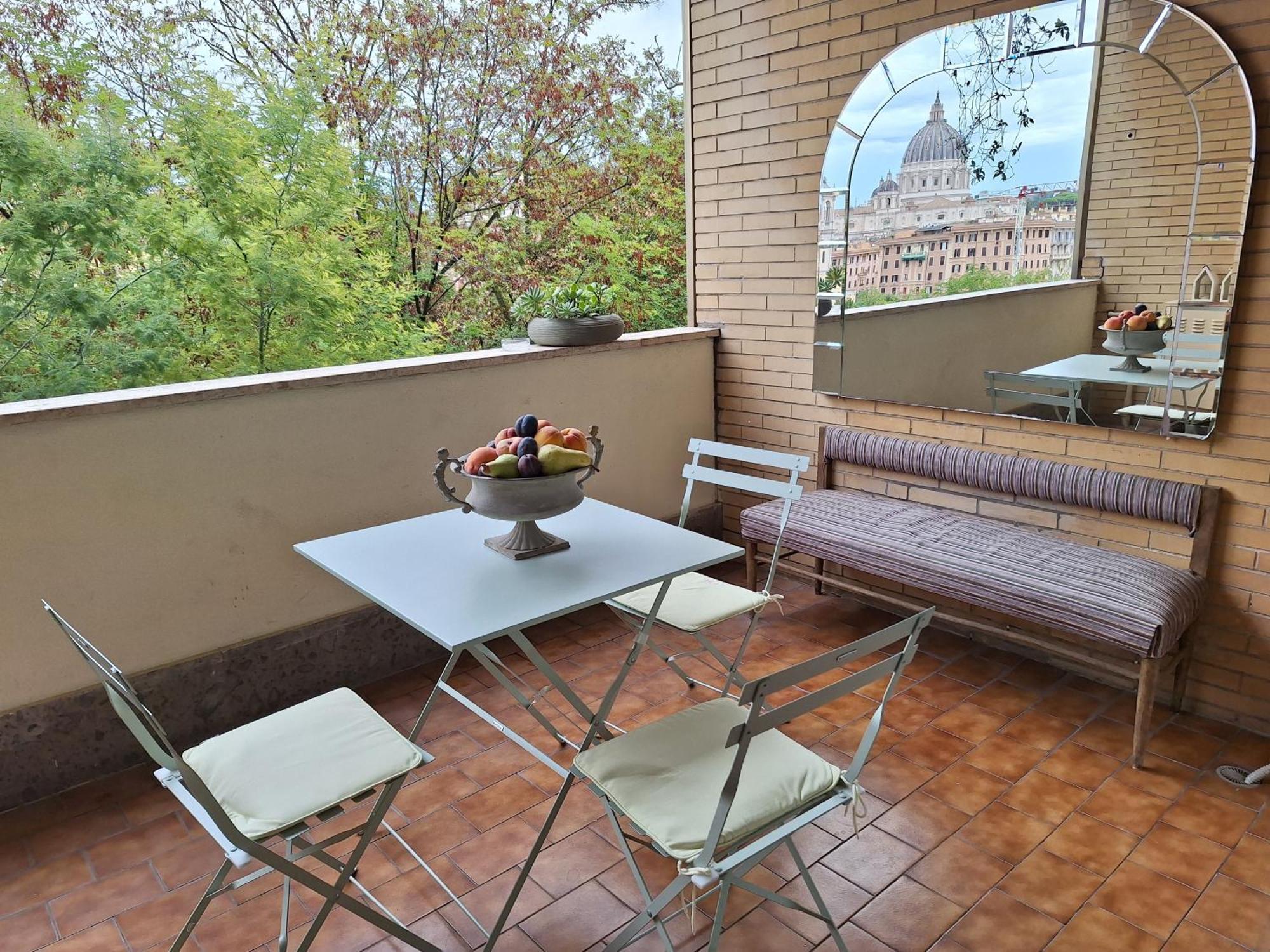 Delmirani'S Book Apartments - Vatican View Rome Exterior photo